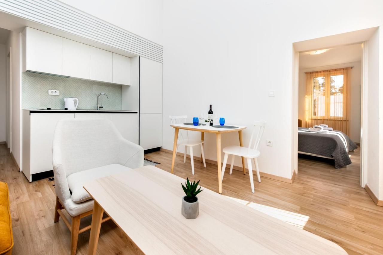City Comfort Apartments Rovinj Exteriör bild