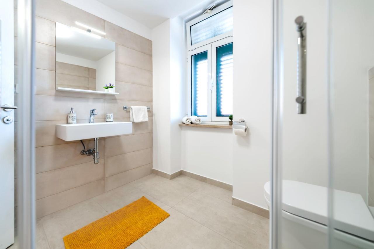 City Comfort Apartments Rovinj Exteriör bild