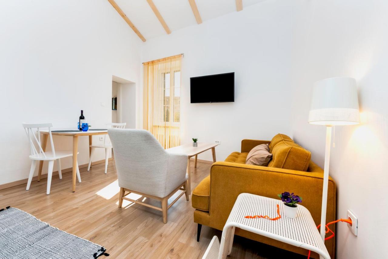 City Comfort Apartments Rovinj Exteriör bild